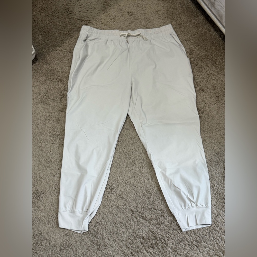 Old Navy Women's Cream Jogger Pants